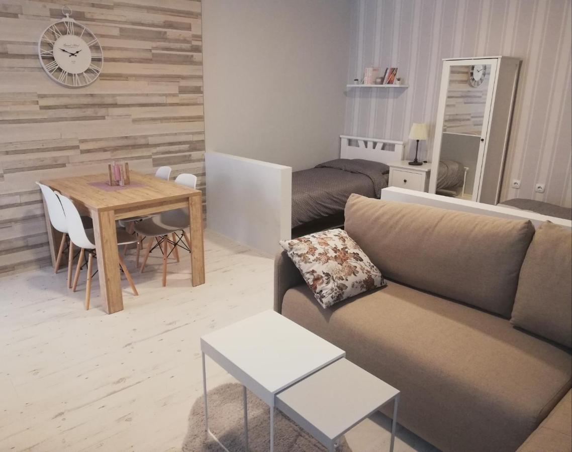 Apartman Park ซูโบติกา ภายนอก รูปภาพ