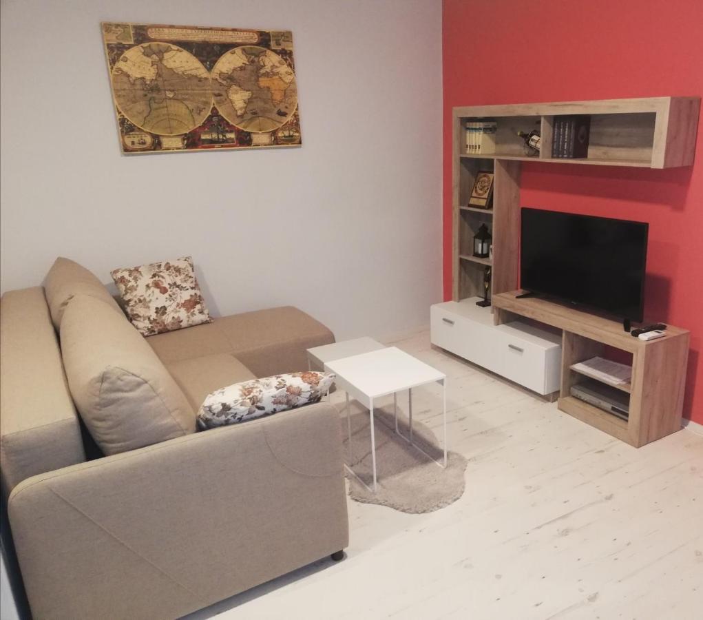 Apartman Park ซูโบติกา ภายนอก รูปภาพ